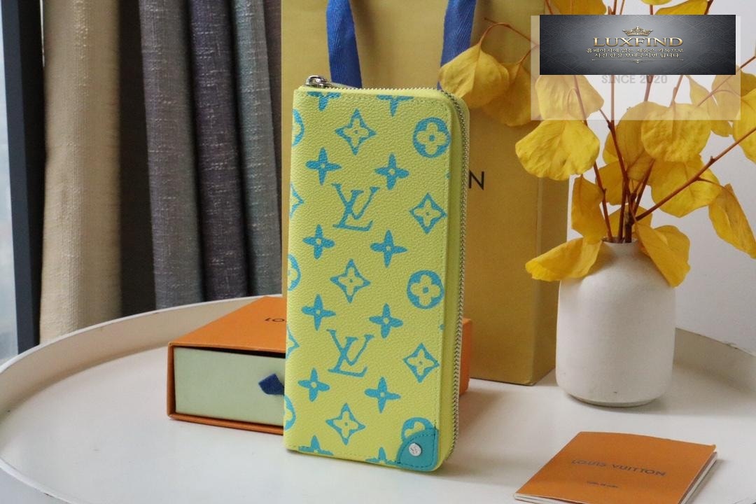 Louis Vuitton M82005