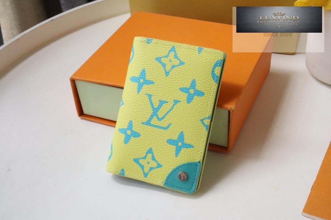 Louis Vuitton M82005