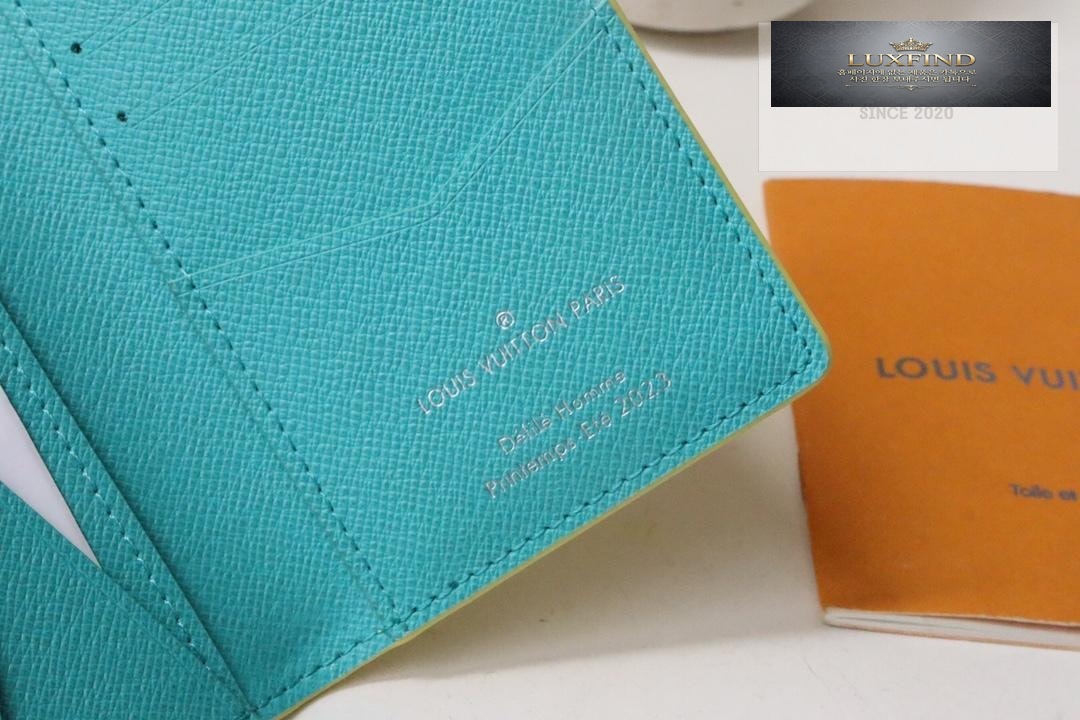 Louis Vuitton M82005