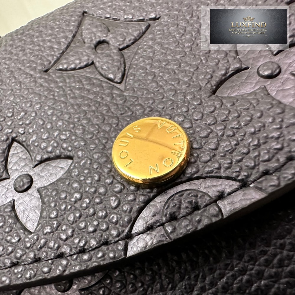 Louis Vuitton M81923