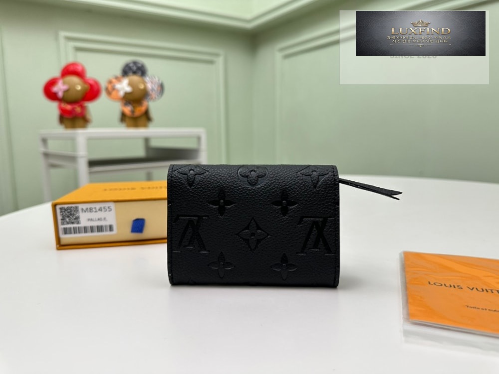 Louis Vuitton M81923