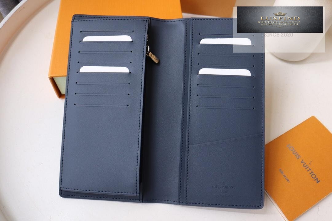 Louis Vuitton M81810