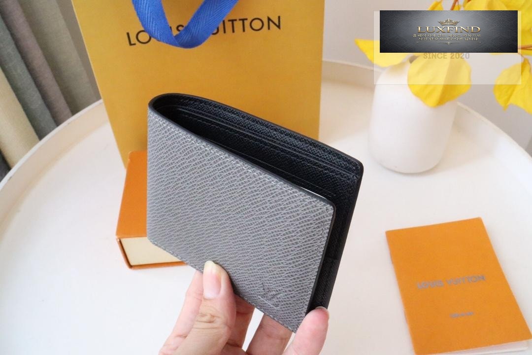 Louis Vuitton M81628