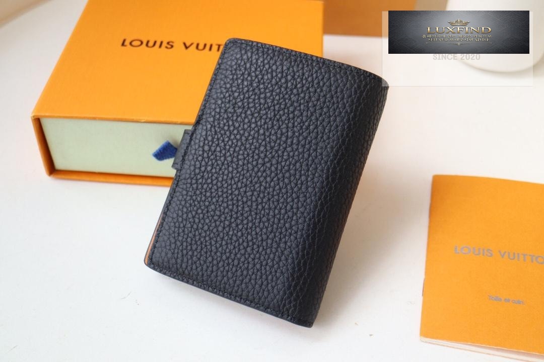 Louis Vuitton M81561