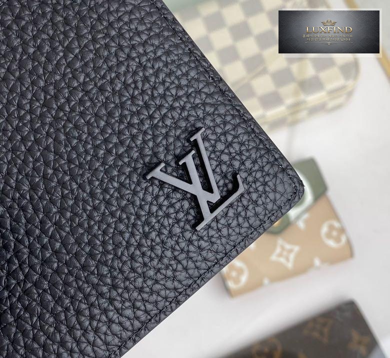 Louis Vuitton M69976