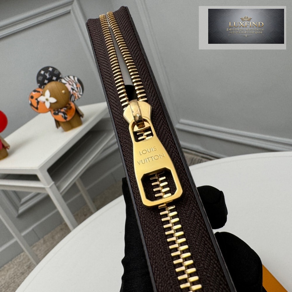 Louis Vuitton M62295