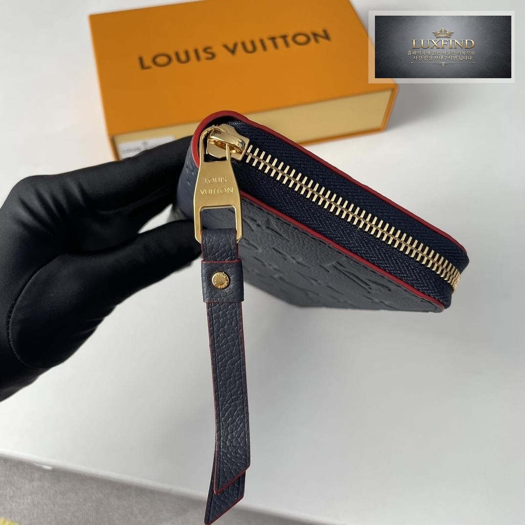 Louis Vuitton M62121