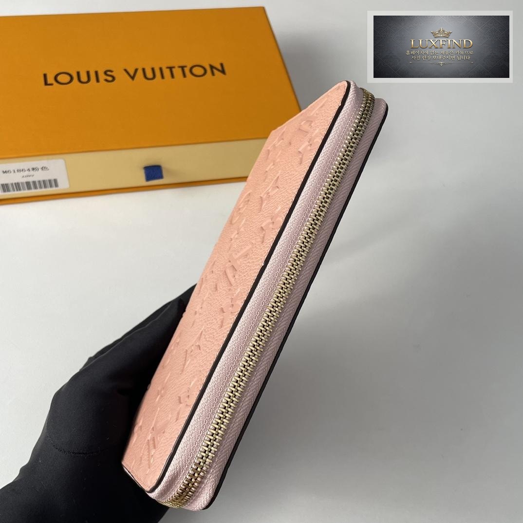 Louis Vuitton M62121