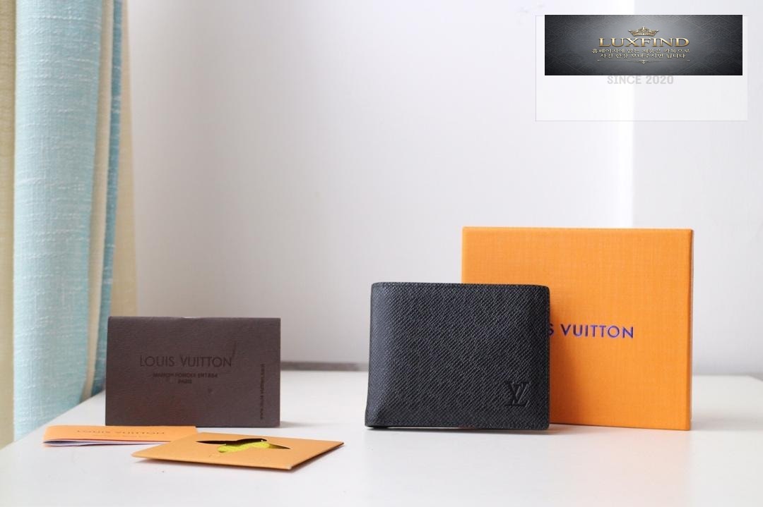 Louis Vuitton M60895