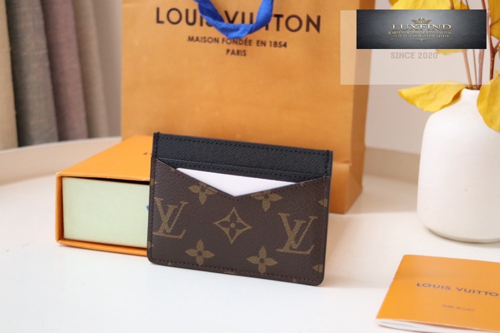 Louis Vuitton M60166