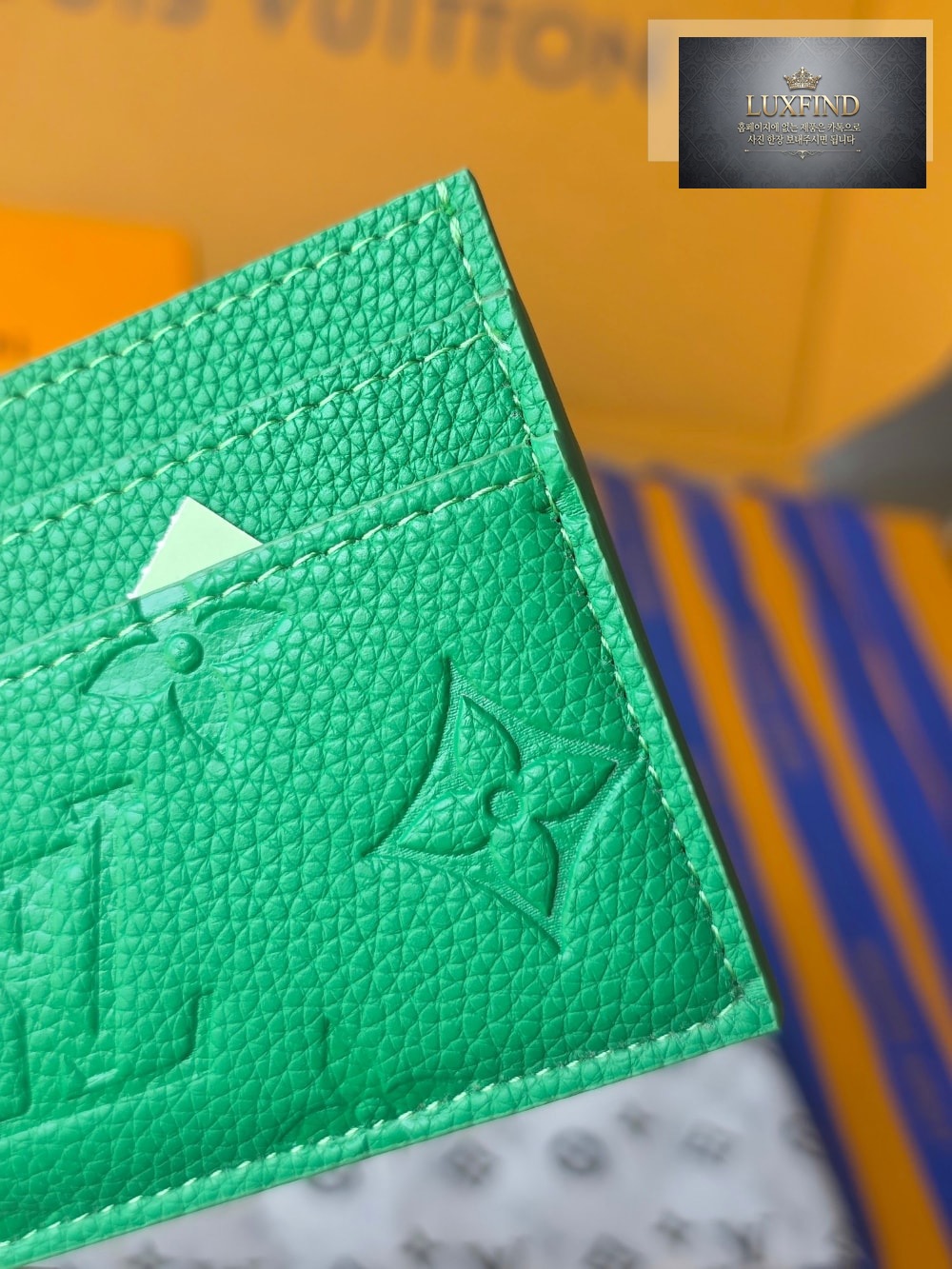 Louis Vuitton M25998