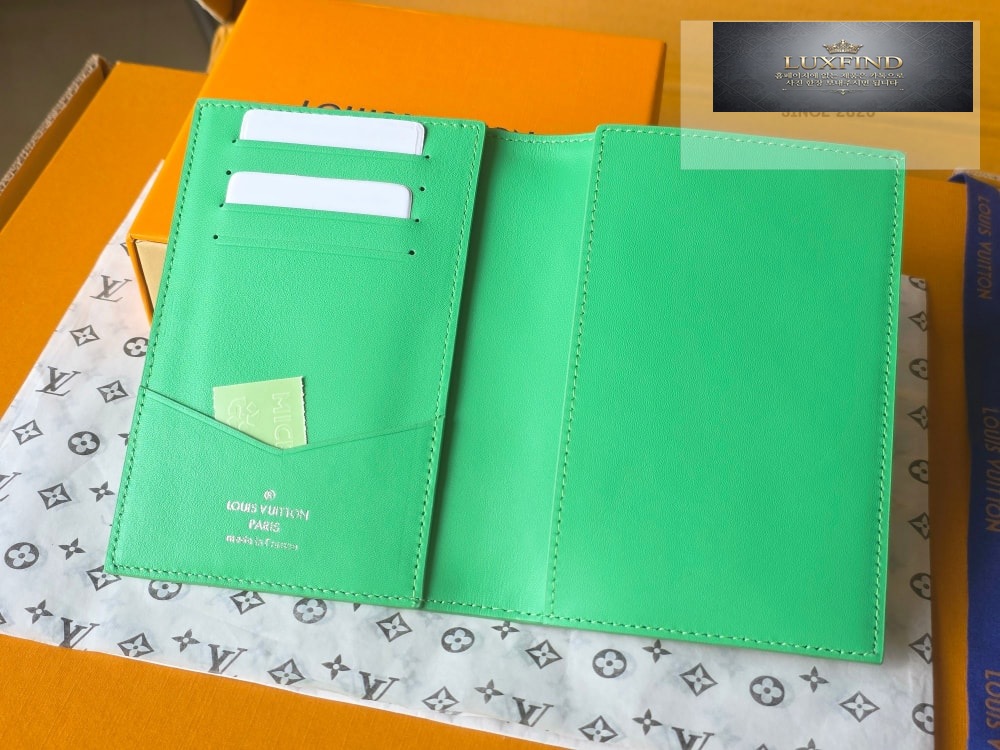 Louis Vuitton M25840