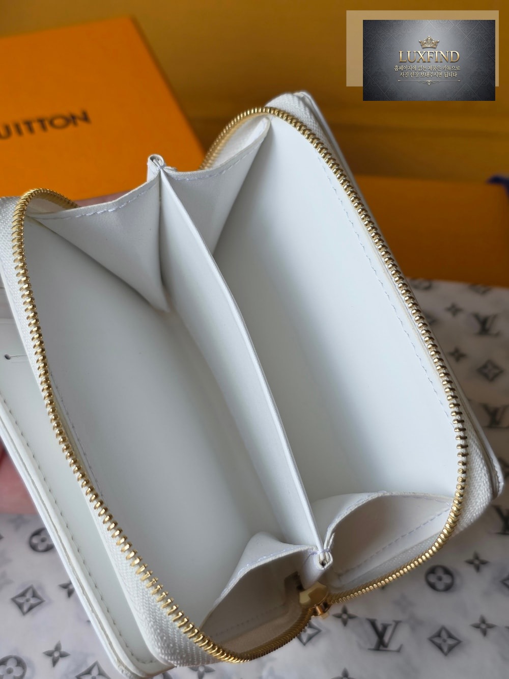 Louis Vuitton M25601