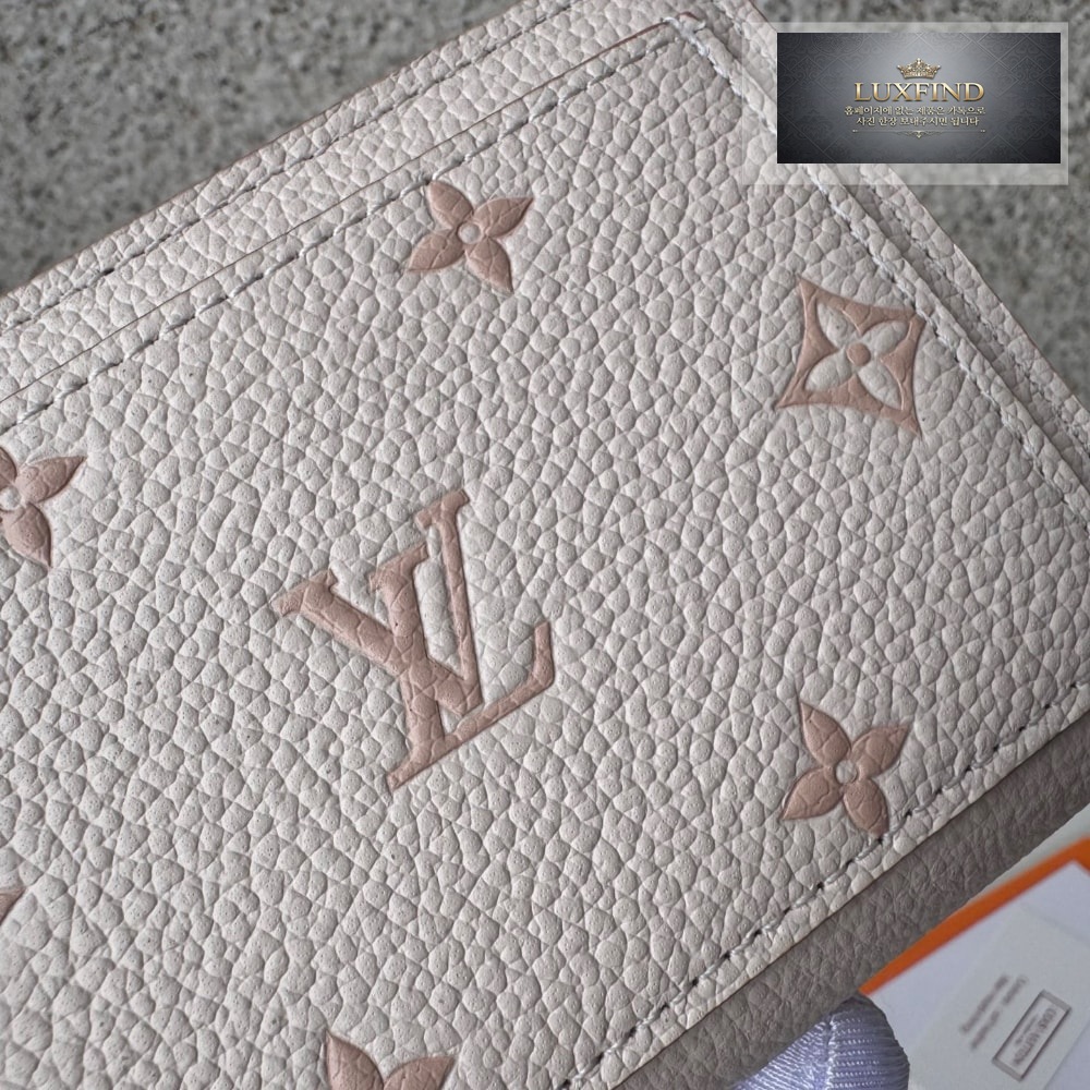 Louis Vuitton M22399