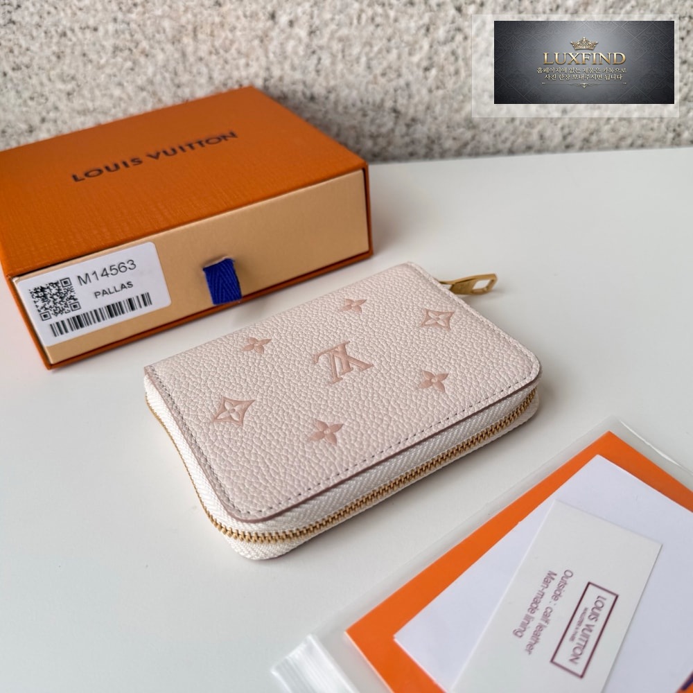 Louis Vuitton M14563