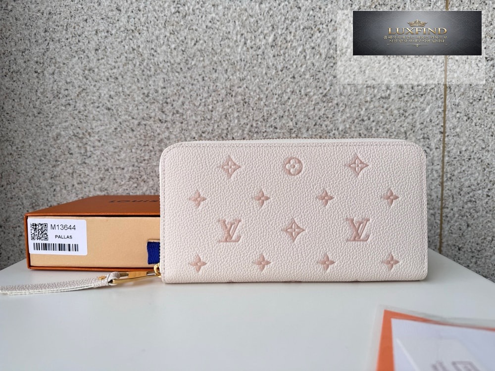 Louis Vuitton M13644