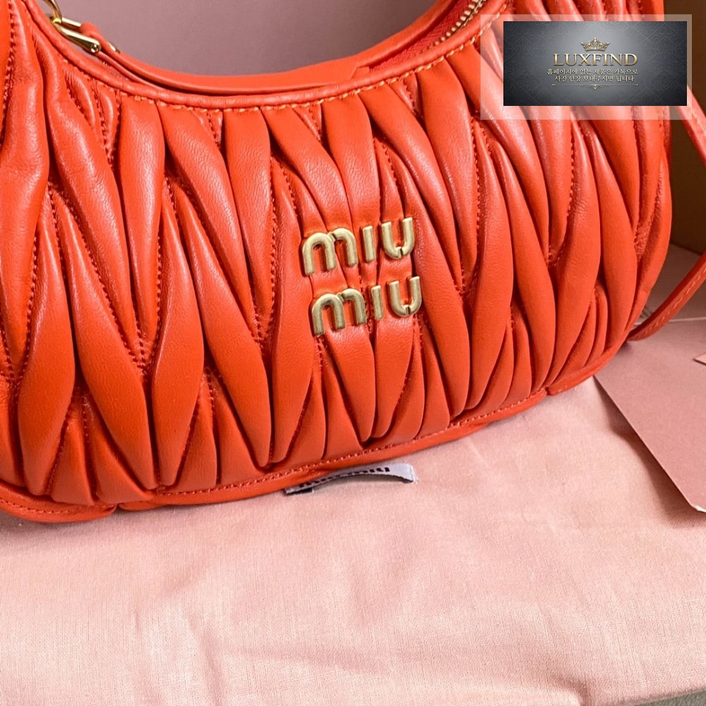 Miu Miu Wander Matelasse Nappa Leather Hobo