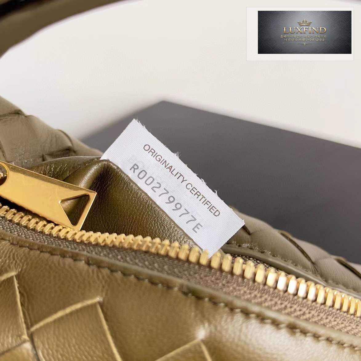 Bottega Veneta Wallis