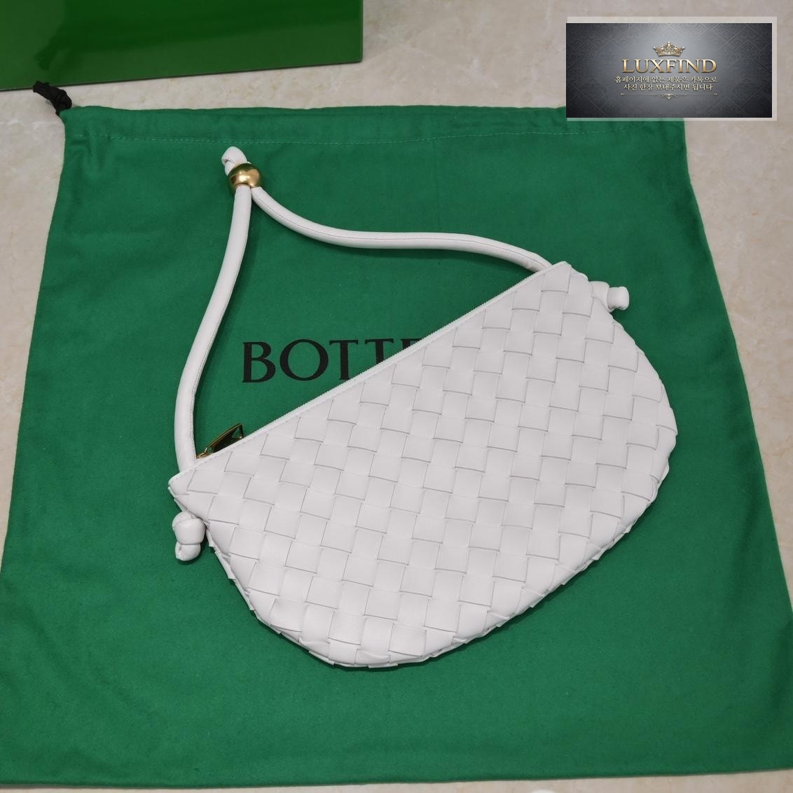 Bottega Veneta Turn Pouch