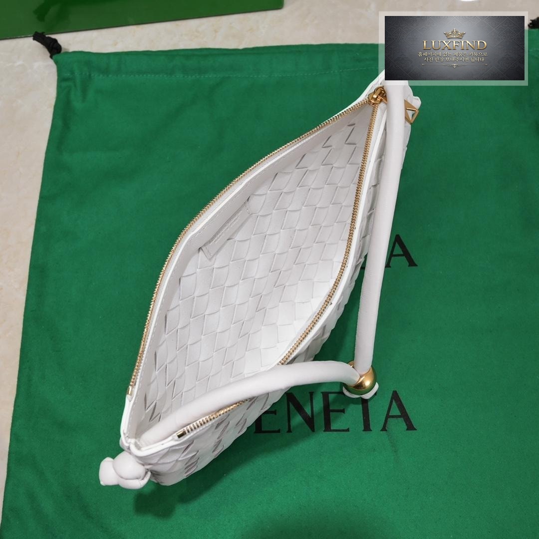 Bottega Veneta Turn Pouch