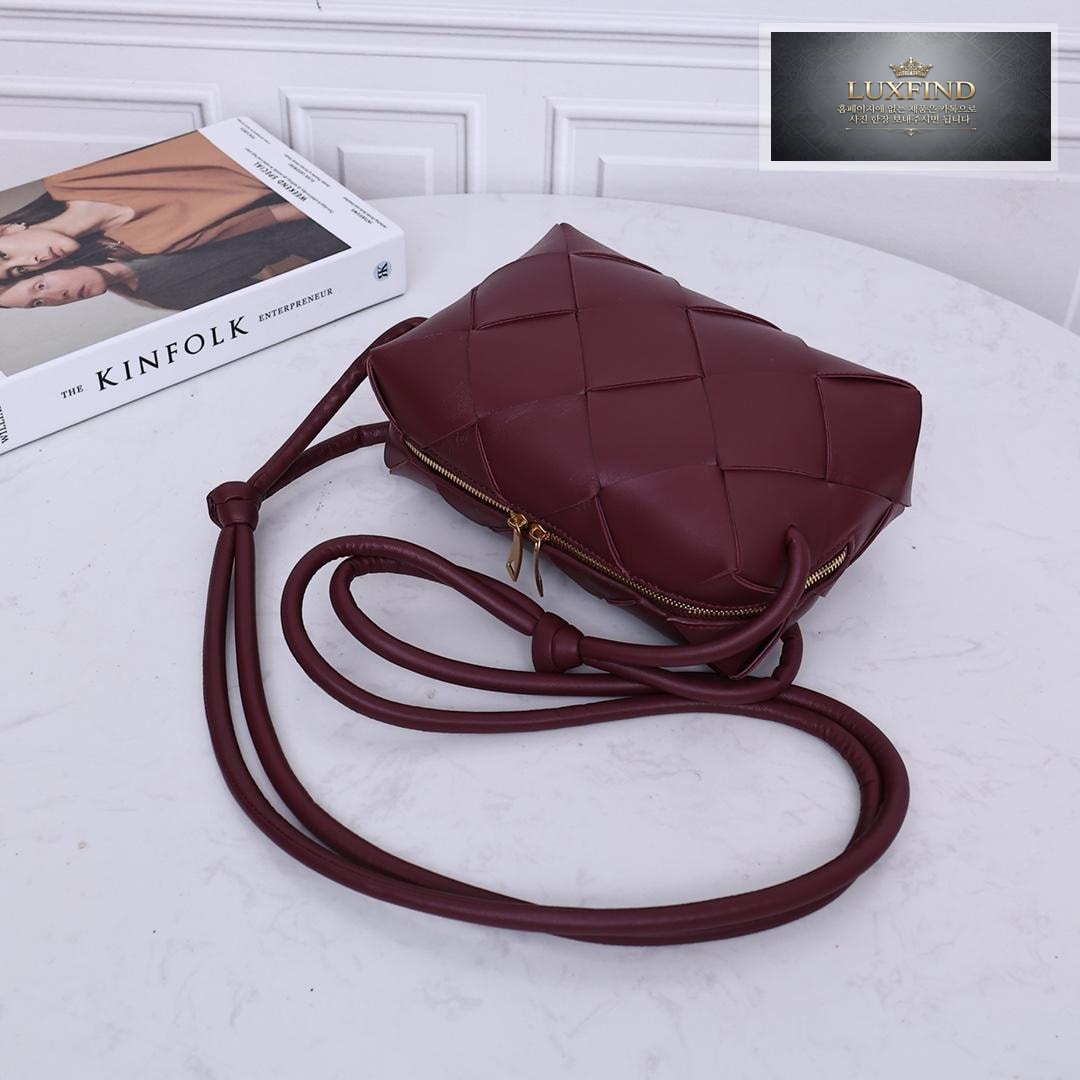 Bottega Veneta Small Cassette Camera Bag