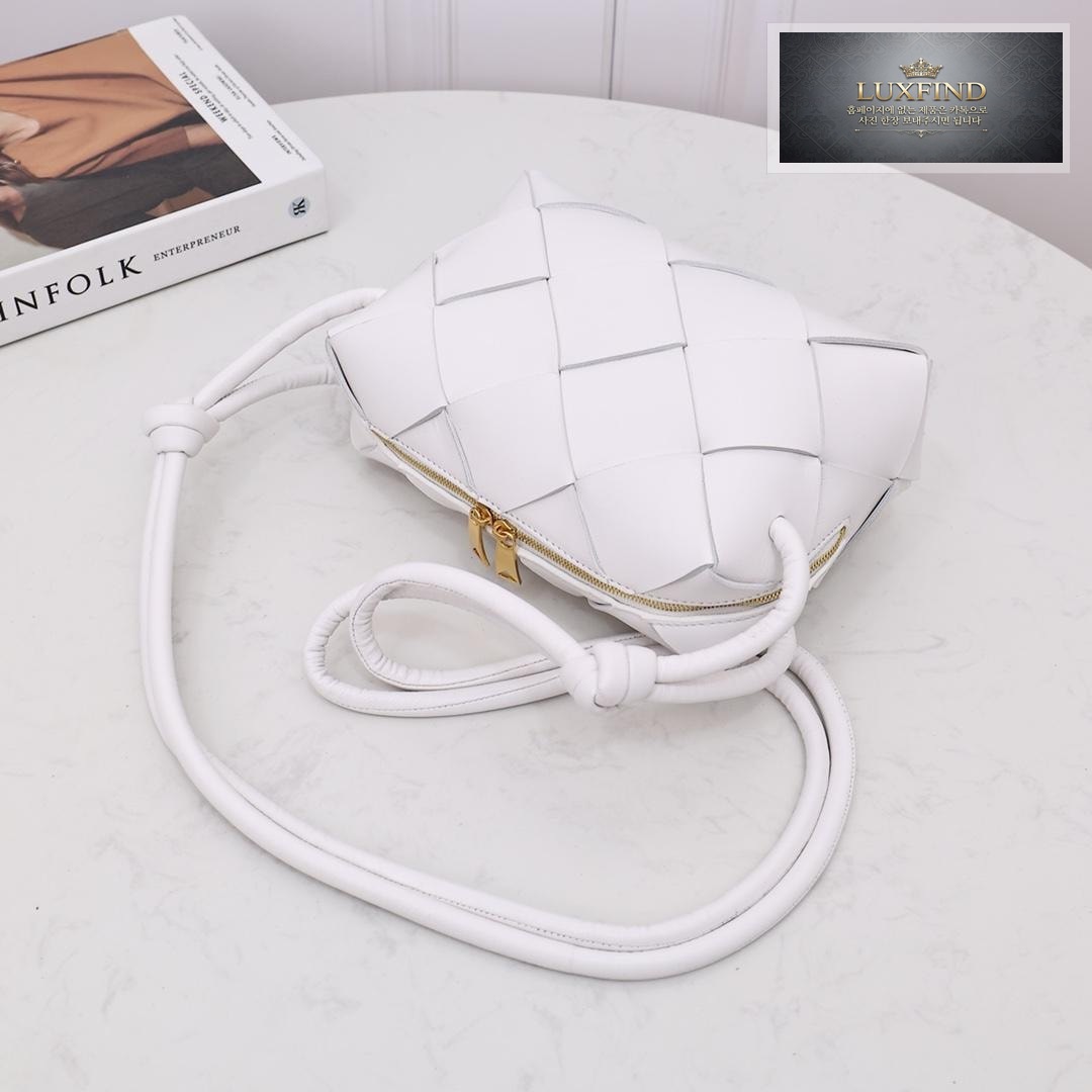 Bottega Veneta Small Cassette Camera Bag