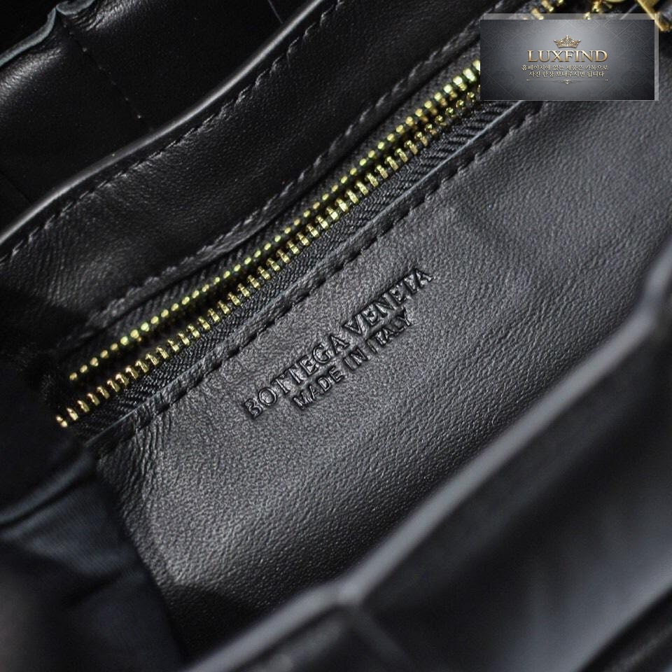 Bottega Veneta Padded Cassette
