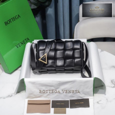Bottega Veneta Padded Cassette