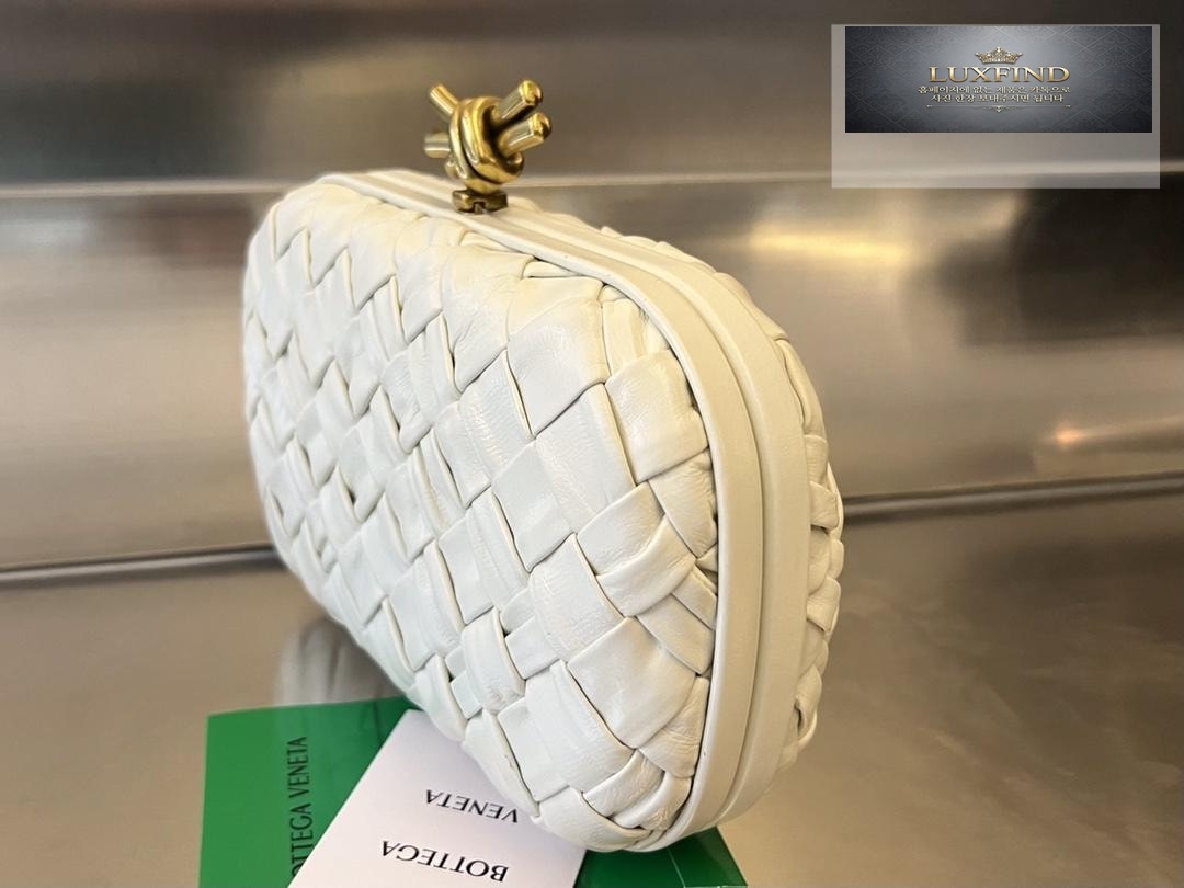 Bottega Veneta Knot Intrecio Leather Clutch