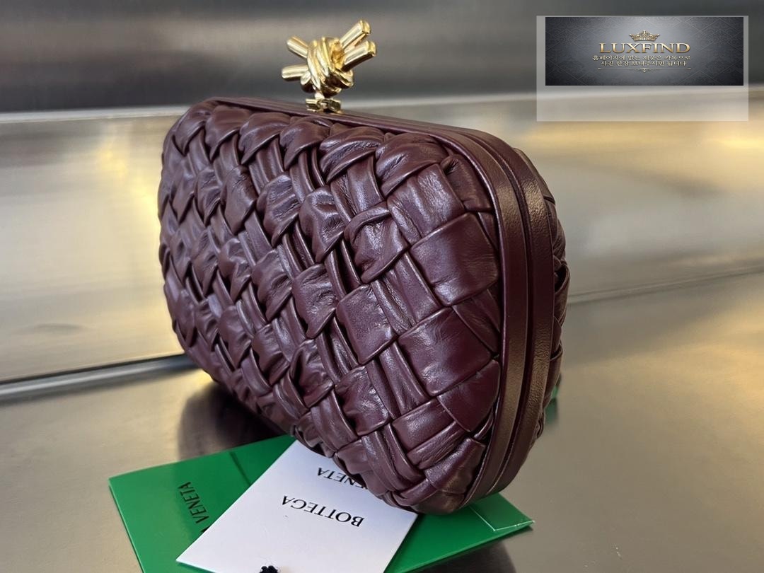 Bottega Veneta Knot Intrecio Leather Clutch