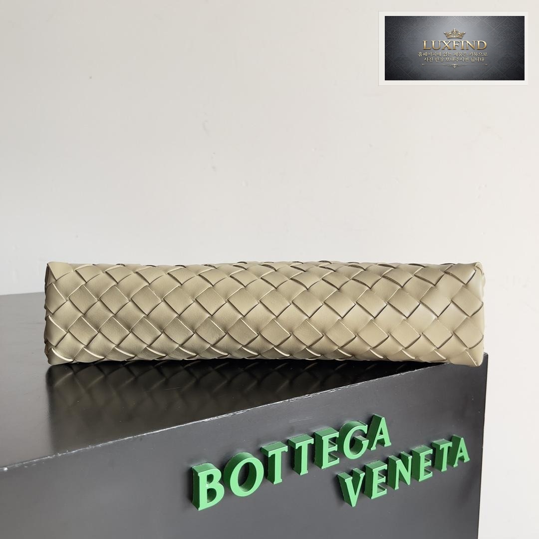 Bottega Veneta Intrecciato Zip Pouch