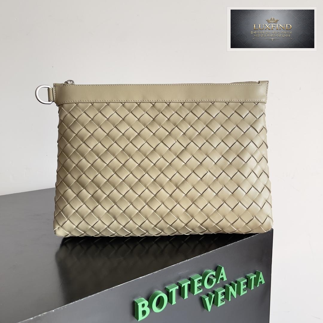 Bottega Veneta Intrecciato Zip Pouch