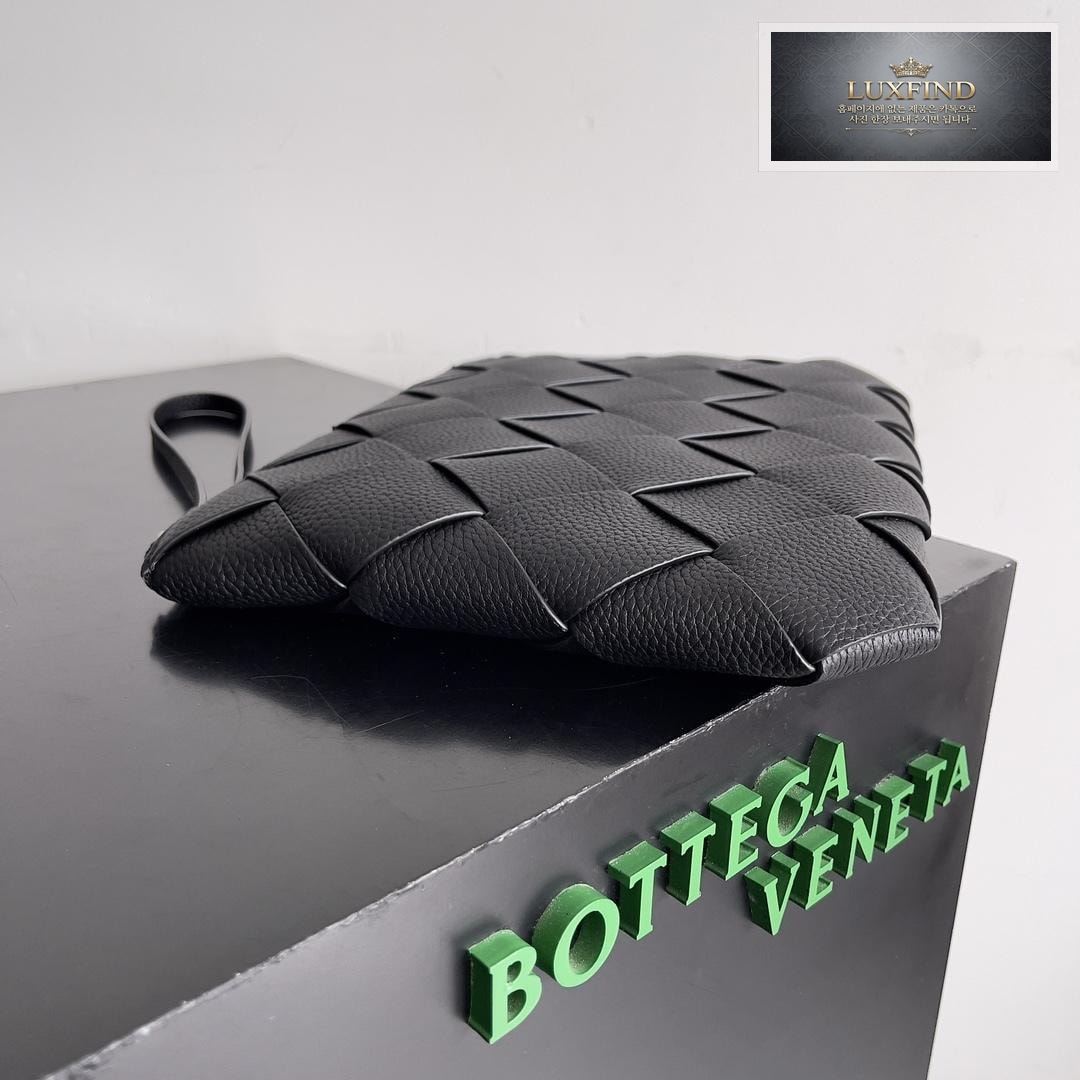 Bottega Veneta Diago Pouch