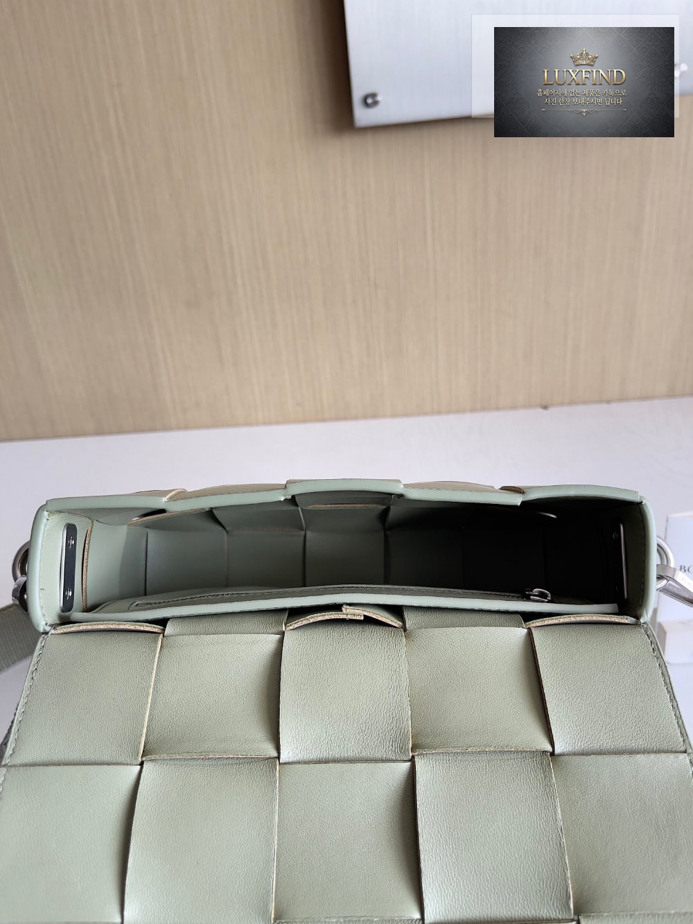 Bottega Veneta Cassette With Versatile Strap