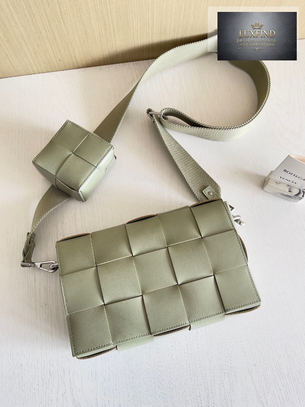 Bottega Veneta Cassette With Versatile Strap