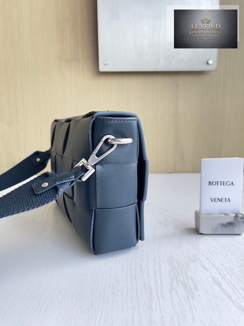 Bottega Veneta Cassette With Versatile Strap