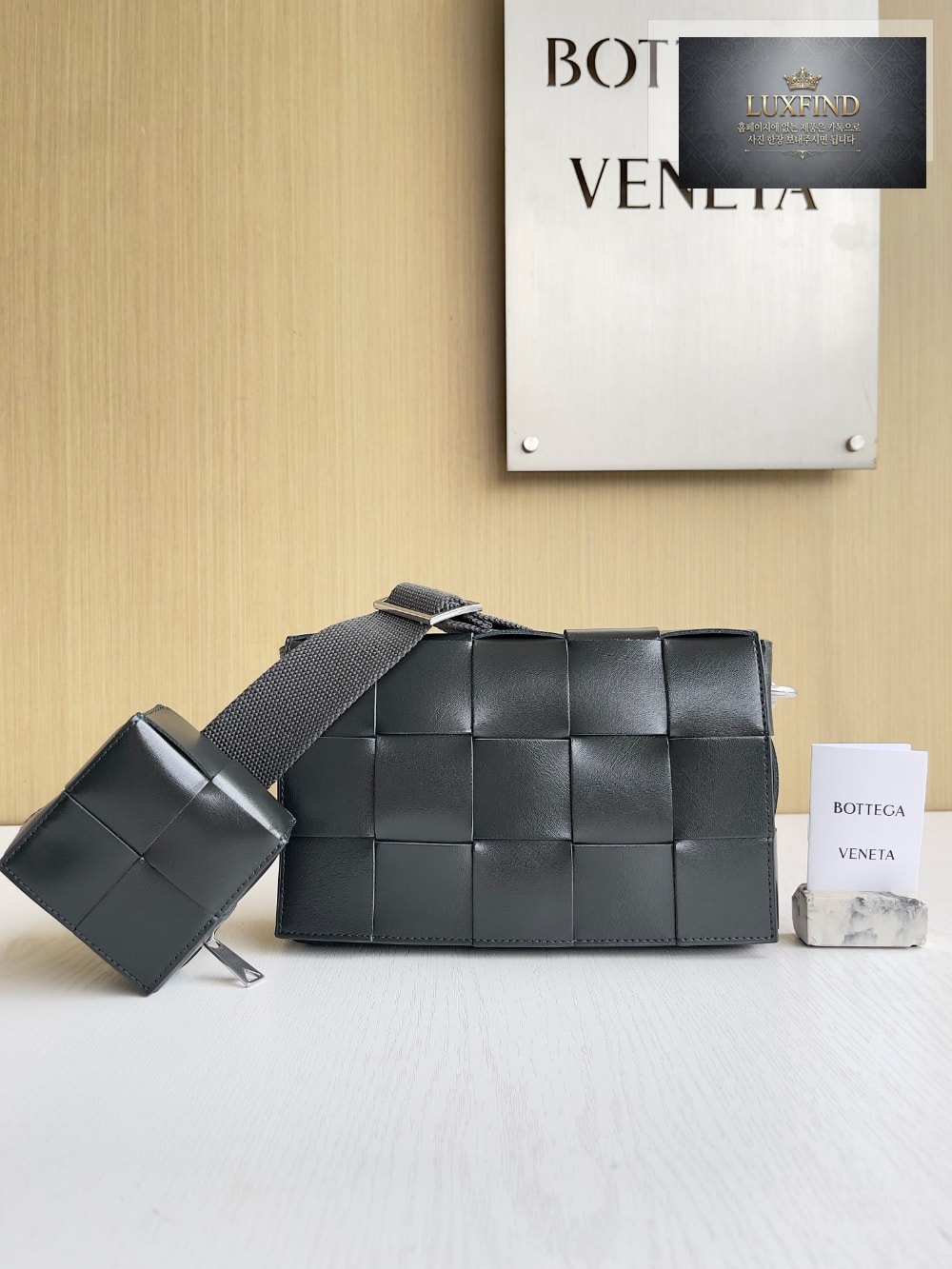 Bottega Veneta Cassette With Versatile Strap