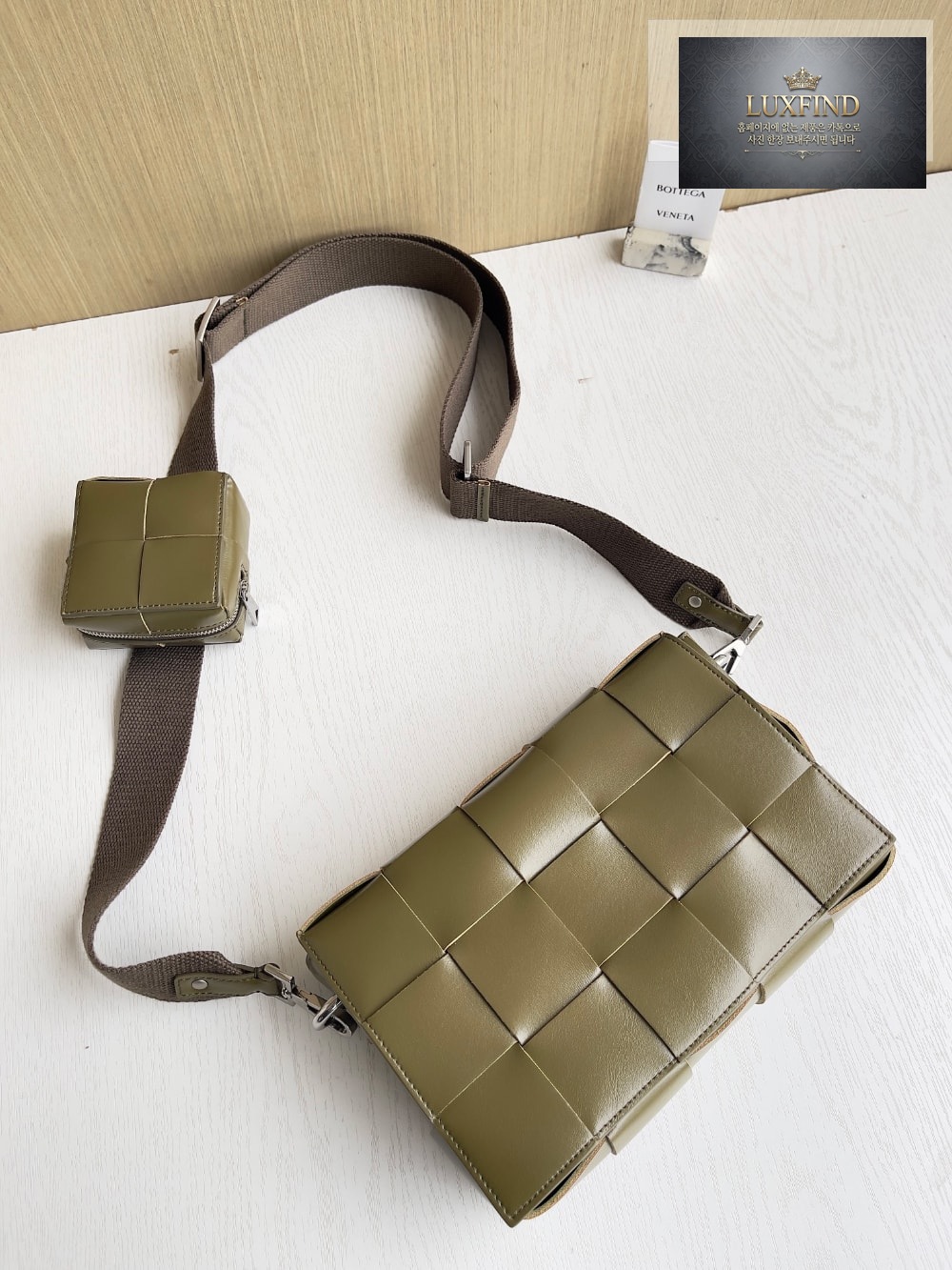 Bottega Veneta Cassette With Versatile Strap