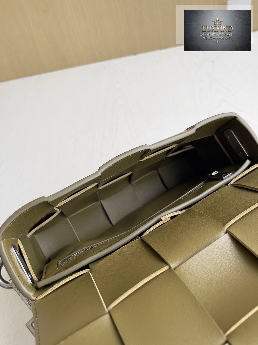 Bottega Veneta Cassette With Versatile Strap