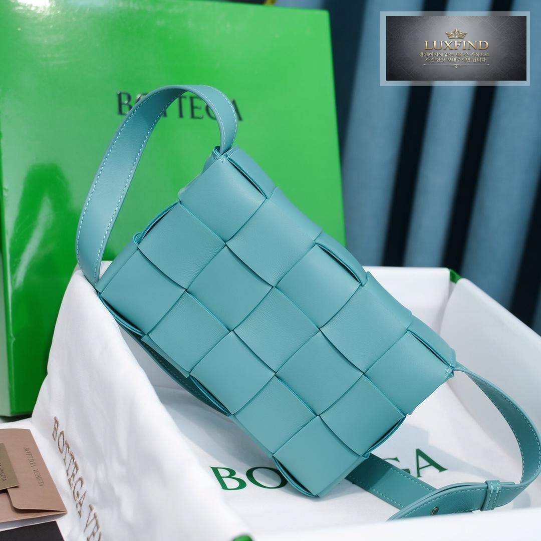 Bottega Veneta Cassette