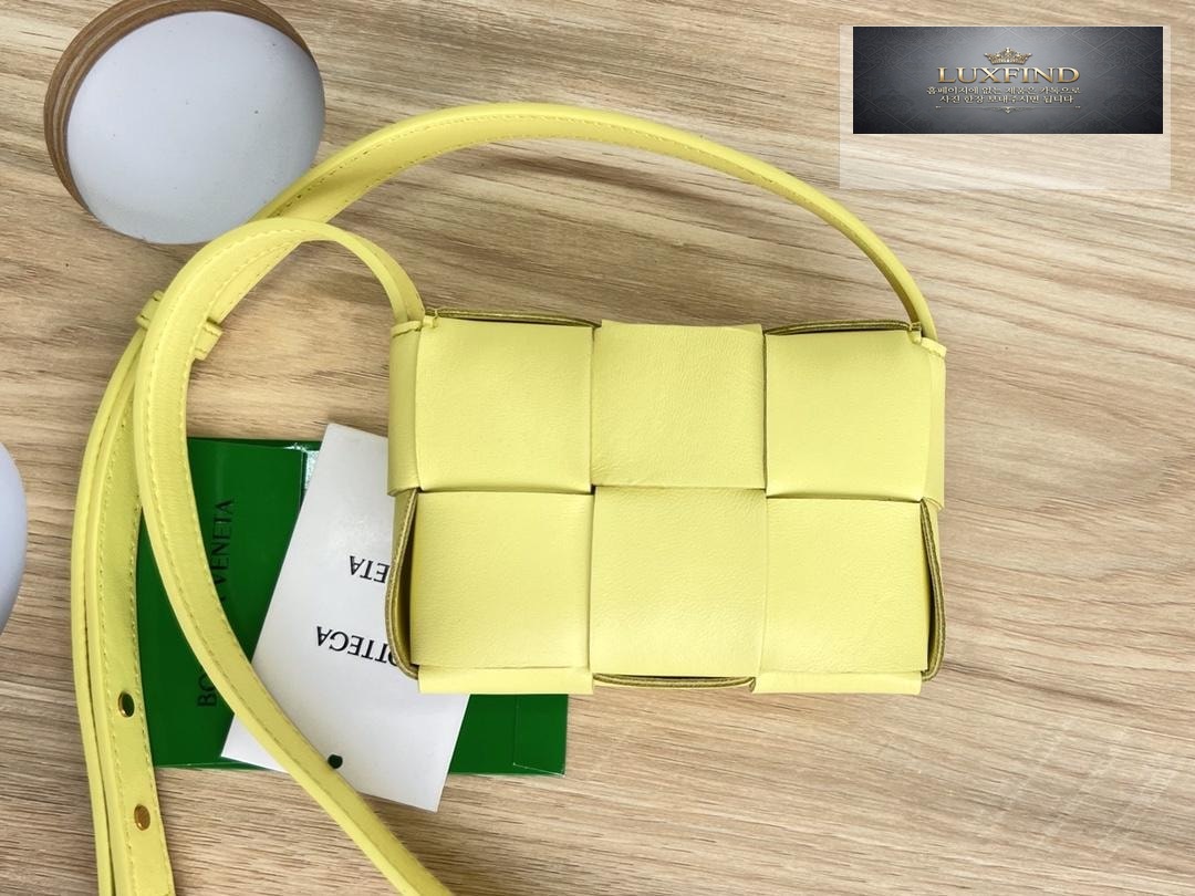 Bottega Veneta Candy Cassette