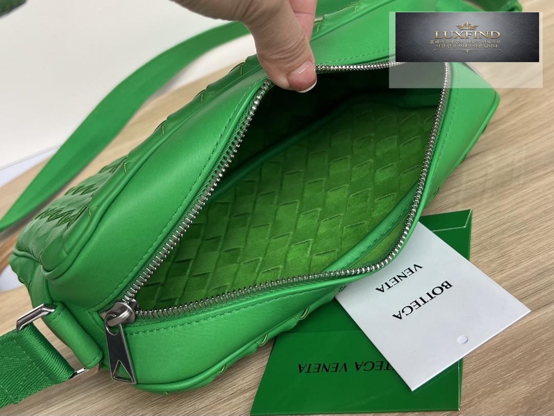 Bottega Veneta Camera