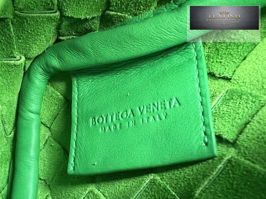 Bottega Veneta Camera