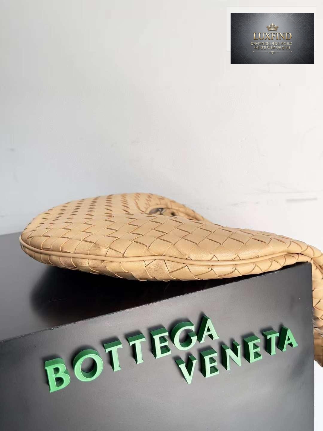 Bottega Veneta Buddy