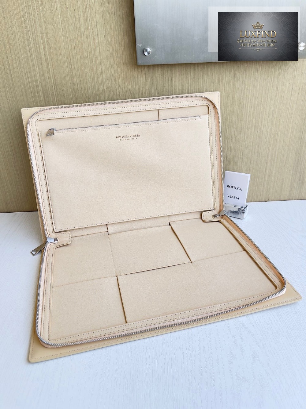 Bottega Veneta Arco Document Case