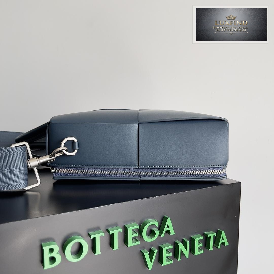 Bottega Veneta Arco Briefcase