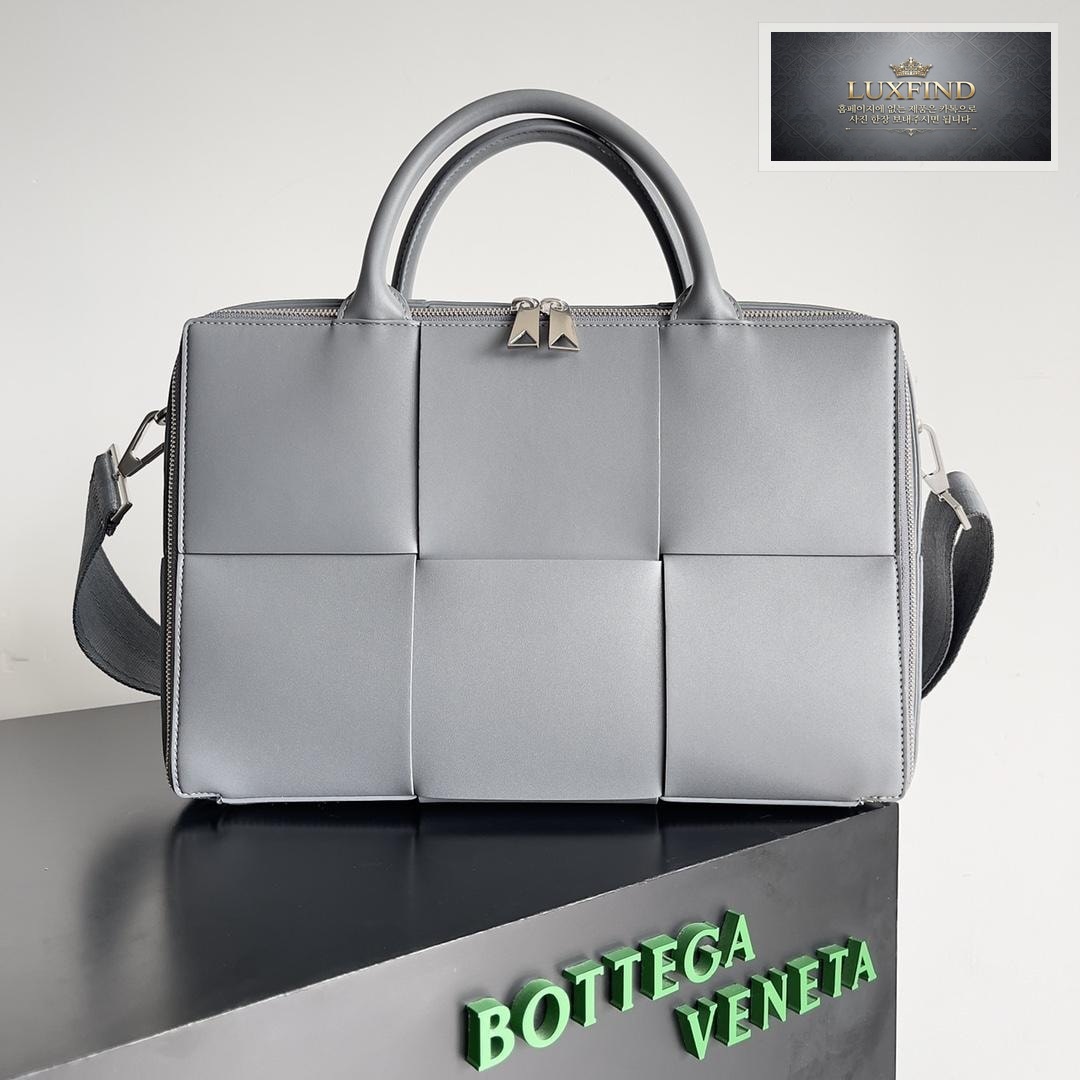 Bottega Veneta Arco Briefcase