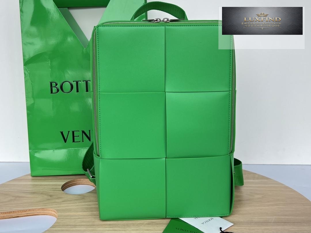 Bottega Veneta Arco BackPack