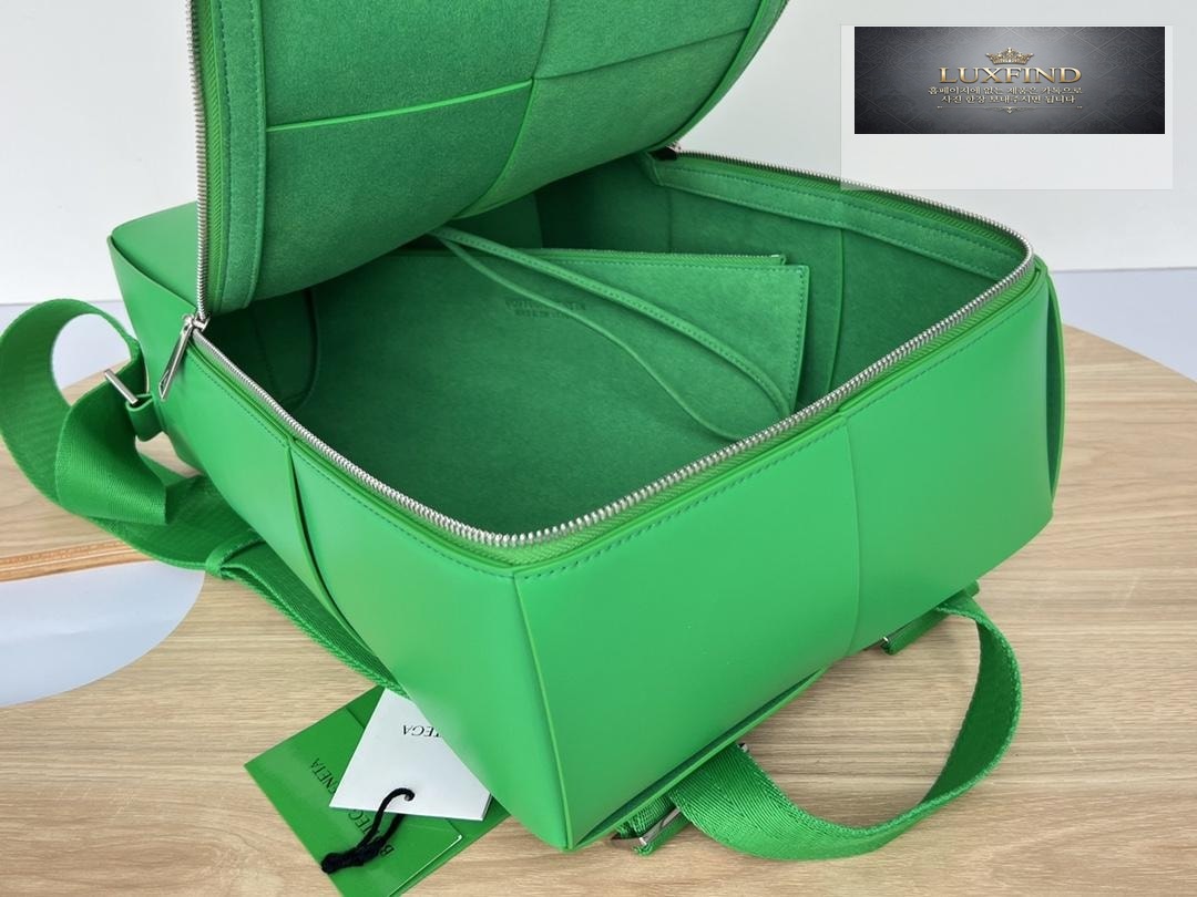 Bottega Veneta Arco BackPack
