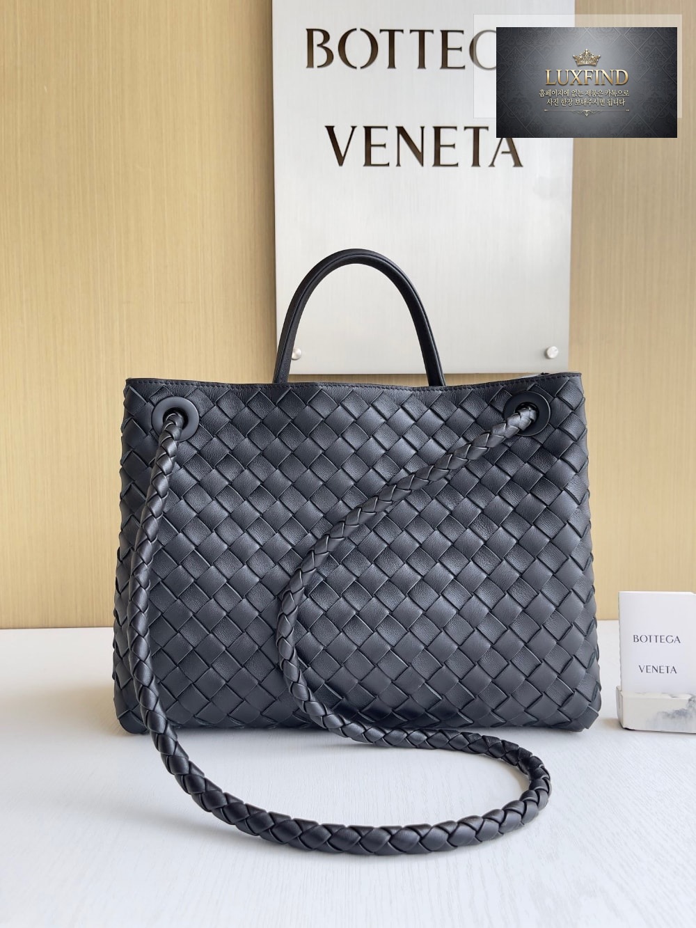 Bottega Veneta Andiamo Medium